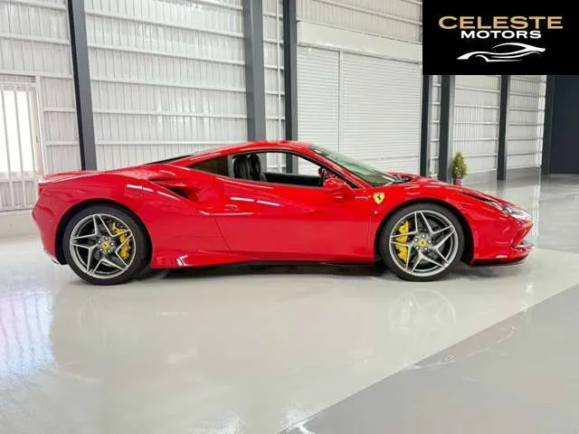 FERRARI F8 Tributo 2020 — photo 5 sur 8