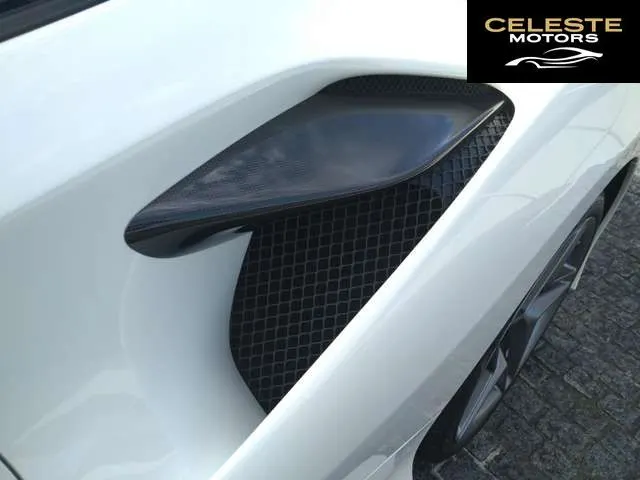 FERRARI F8 Tributo 2022 — photo 3 sur 8