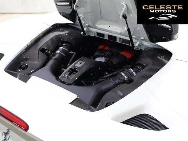 FERRARI F8 Spider 2023 — photo 8 sur 8