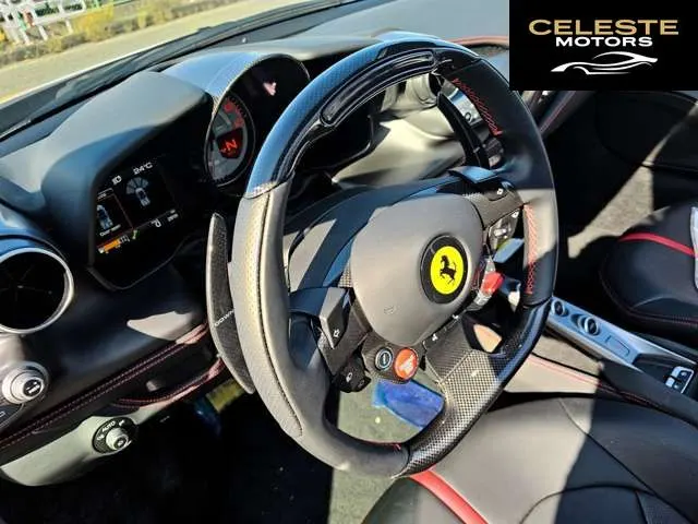 FERRARI F8 Spider 2020 — photo 3 sur 8