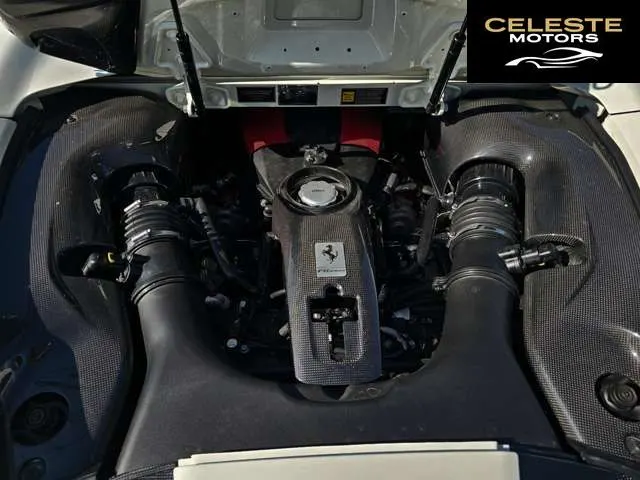 FERRARI F8 Spider 2020 — photo 7 sur 8