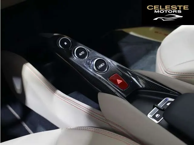 FERRARI F8 Tributo 2022 — photo 5 sur 8
