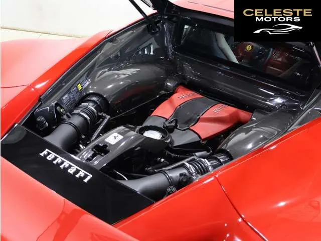FERRARI F8 Tributo 2022 — photo 7 sur 8