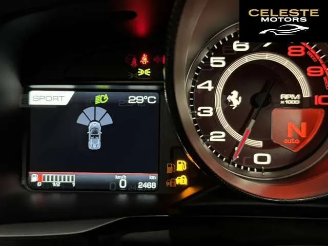 FERRARI F8 Spider 2022 — photo 3 sur 8