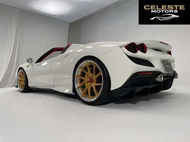 FERRARI F8 Spider 2022 — photo 3 sur 8