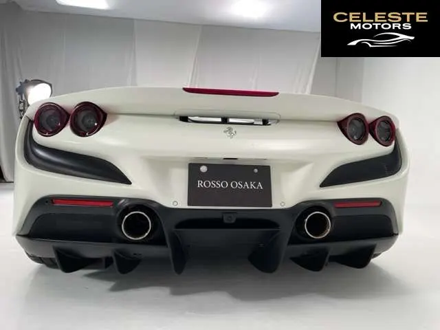 FERRARI F8 Spider 2022 — photo 7 sur 8