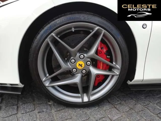 FERRARI F8 Tributo 2020 — photo 7 sur 8