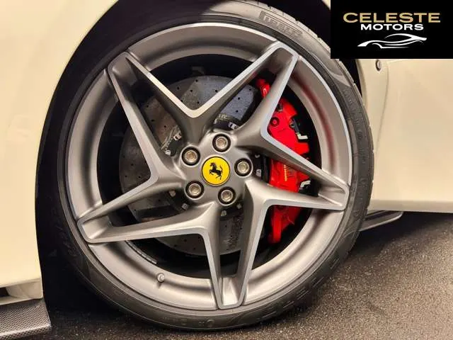 FERRARI F8 Spider 2021 — photo 7 sur 8