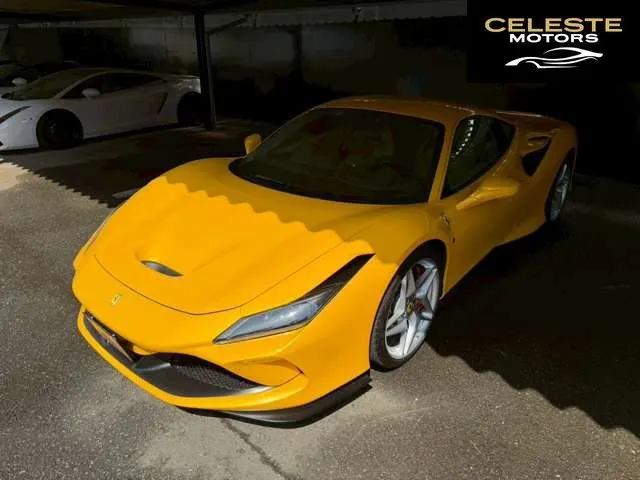 FERRARI F8 Tributo 2020 — photo 5 sur 8