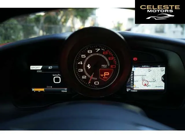 FERRARI F8 Spider 2022 — photo 2 sur 8