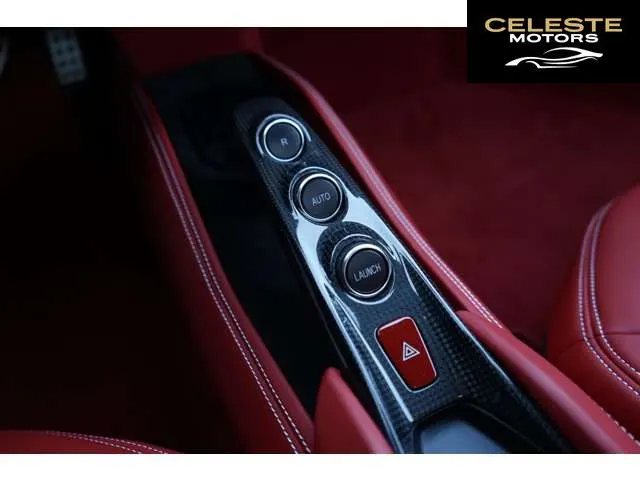 FERRARI F8 Spider 2022 — photo 6 sur 8