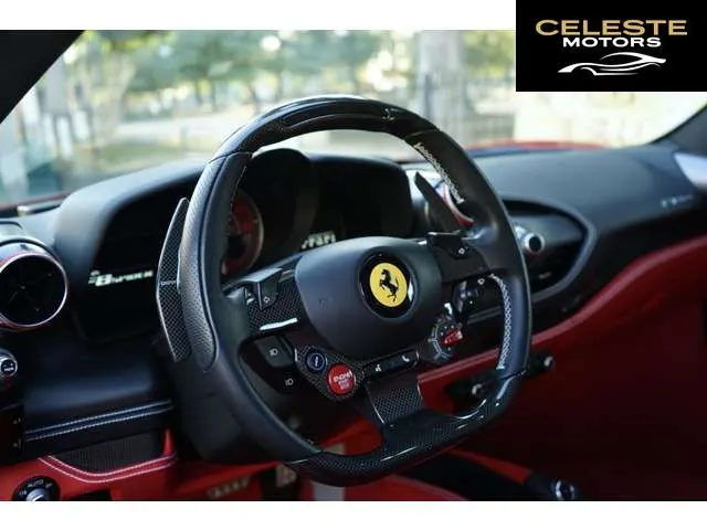 FERRARI F8 Spider 2022 — photo 8 sur 8