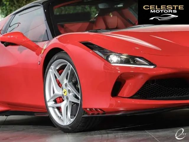 FERRARI F8 Spider 2022 — photo 5 sur 8