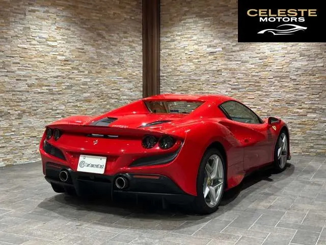 FERRARI F8 Spider 2022 — photo 3 sur 8