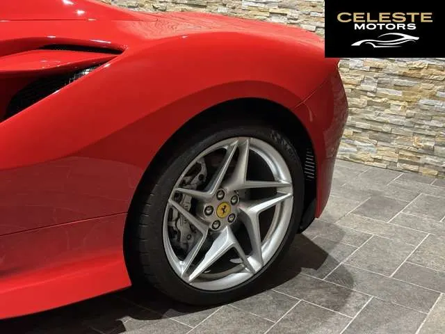 FERRARI F8 Spider 2022 — photo 7 sur 8