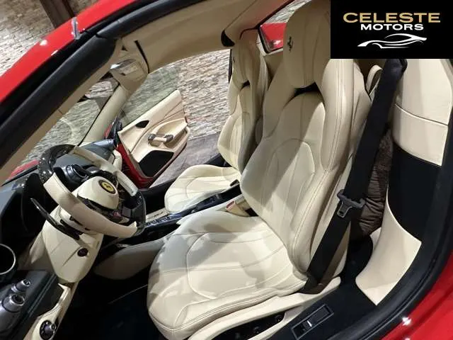 FERRARI F8 Spider 2022 — photo 8 sur 8