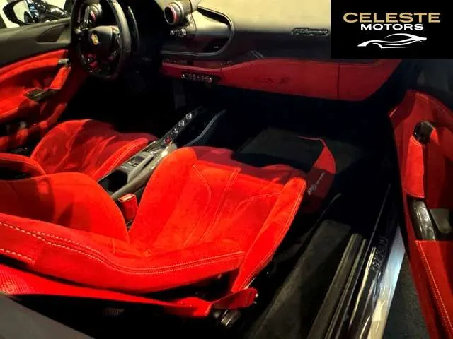 FERRARI F8 Spider 2021 — photo 1 sur 8