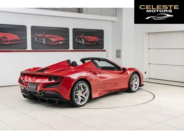 FERRARI F8 Spider 2021 — photo 2 sur 8