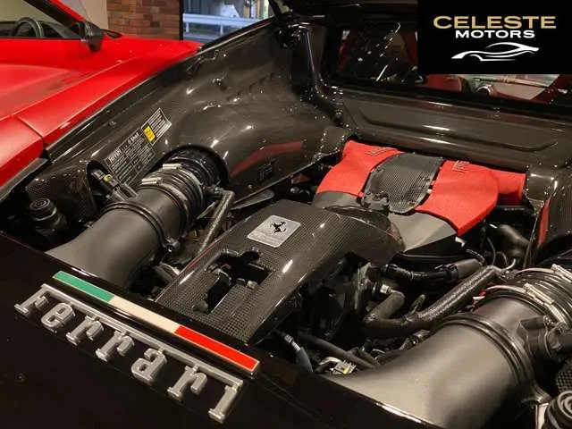 FERRARI F8 Tributo 2022 — photo 4 sur 8