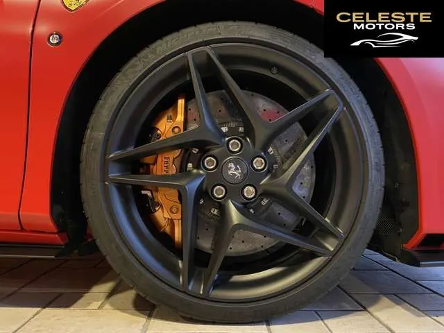 FERRARI F8 Tributo 2022 — photo 6 sur 8