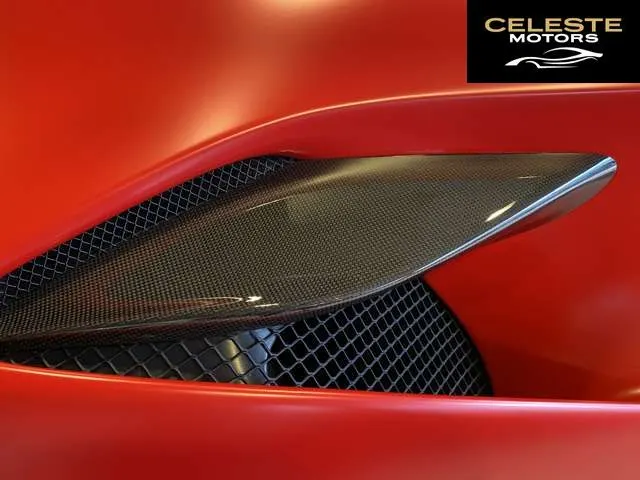 FERRARI F8 Tributo 2022 — photo 7 sur 8