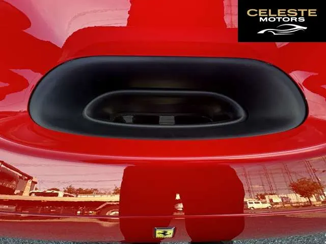 FERRARI F8 Tributo 2021 — photo 6 sur 8