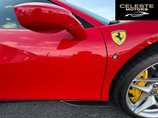 FERRARI F8 Tributo 2021 — photo 8 sur 8