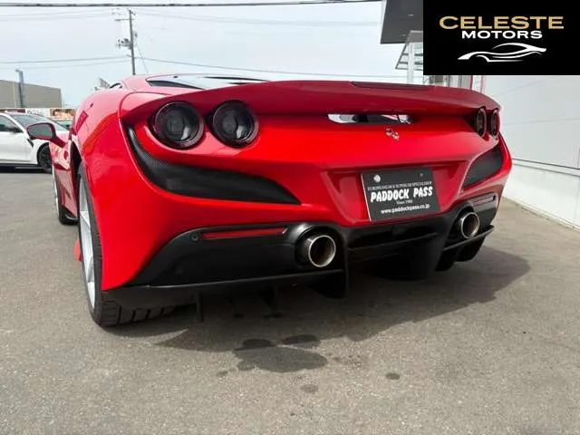 FERRARI F8 Tributo 2022 — photo 5 sur 8
