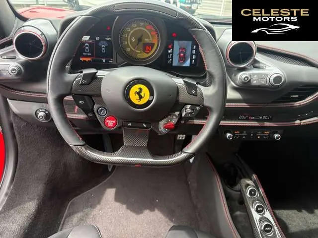 FERRARI F8 Tributo 2022 — photo 6 sur 8