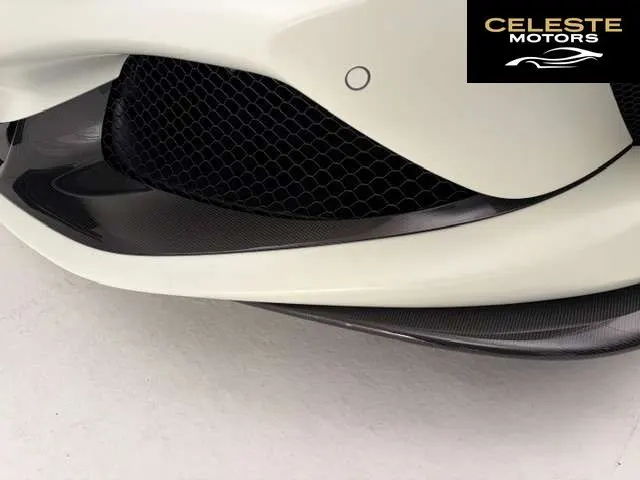 FERRARI F8 Spider 2021 — photo 2 sur 8