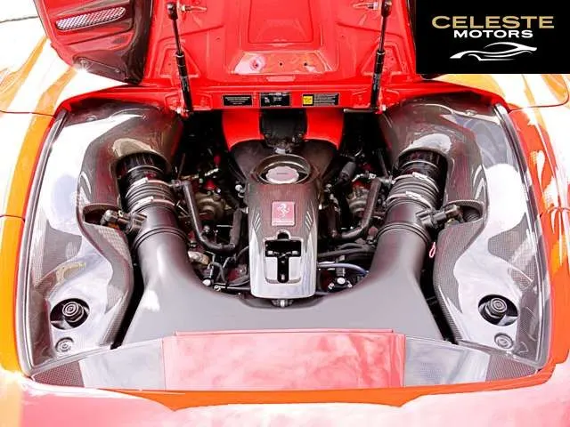 FERRARI F8 Spider 2021 — photo 6 sur 8