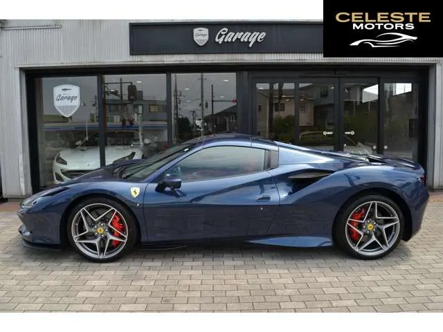 FERRARI F8 Spider 2023 — photo 2 sur 8