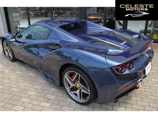 FERRARI F8 Spider 2023 — photo 4 sur 8