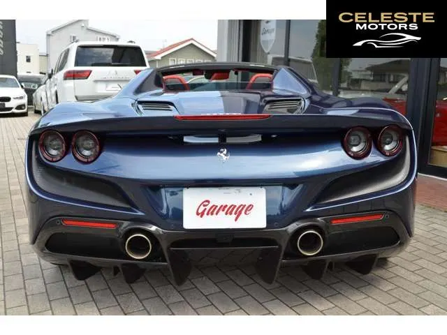 FERRARI F8 Spider 2023 — photo 6 sur 8