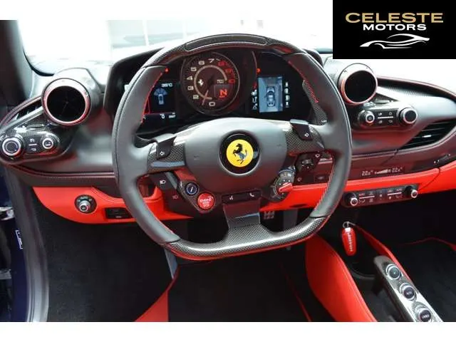 FERRARI F8 Spider 2023 — photo 7 sur 8
