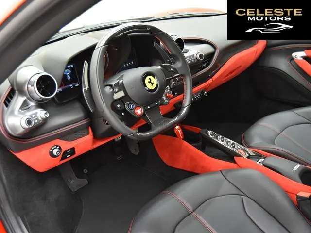 FERRARI F8 Tributo 2020 — photo 7 sur 8