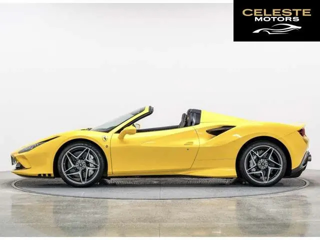 FERRARI F8 Spider 2021 — photo 3 sur 8