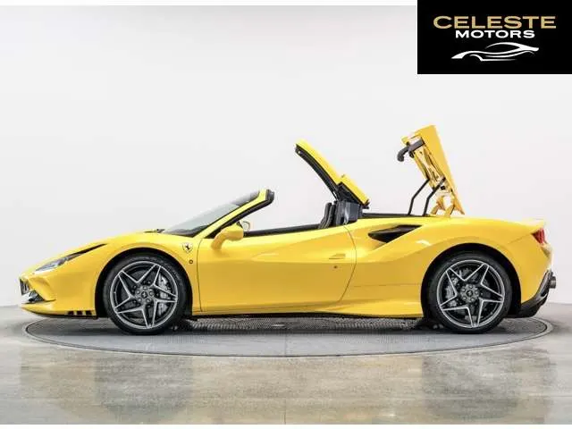 FERRARI F8 Spider 2021 — photo 4 sur 8
