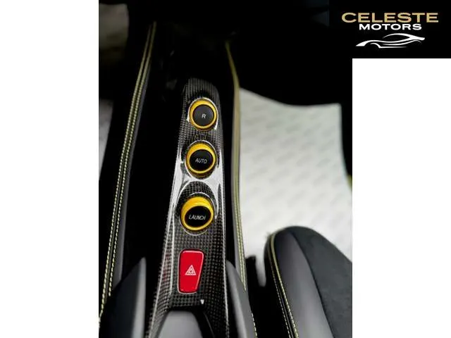 FERRARI F8 Spider 2021 — photo 7 sur 8