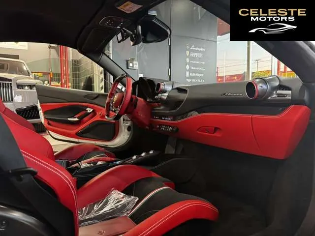 FERRARI F8 Spider 2021 — photo 3 sur 8