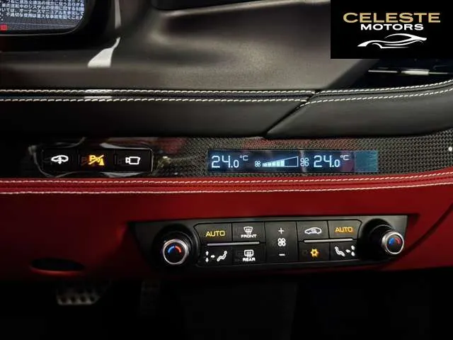 FERRARI F8 Spider 2021 — photo 7 sur 8