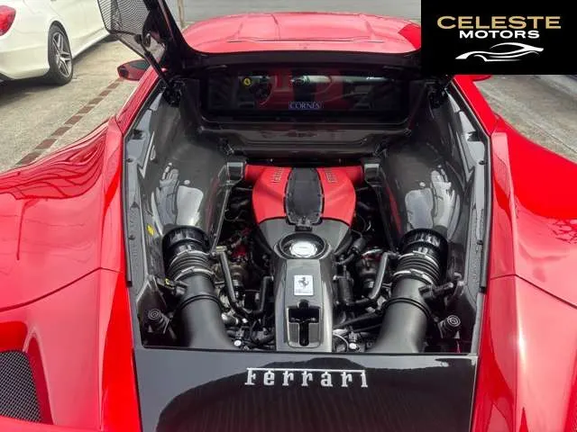 FERRARI F8 Tributo 2021 — photo 3 sur 8