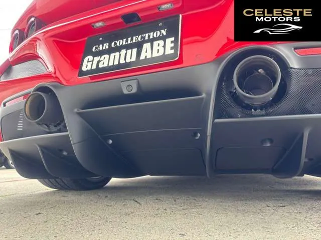 FERRARI F8 Tributo 2021 — photo 4 sur 8