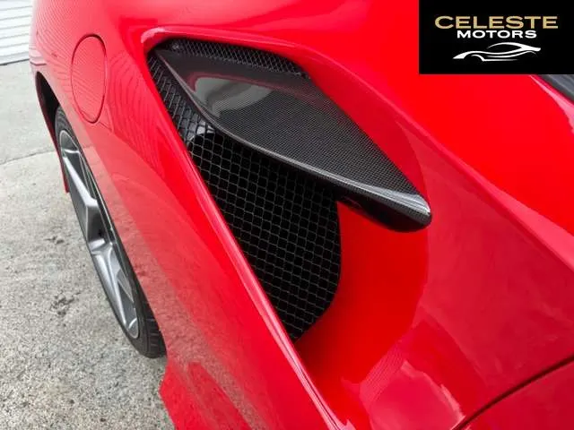 FERRARI F8 Tributo 2021 — photo 5 sur 8