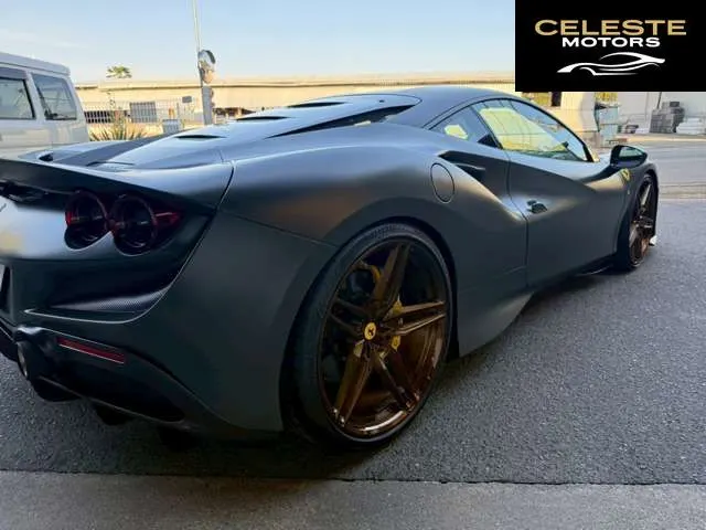FERRARI F8 Tributo 2022 — photo 2 sur 8