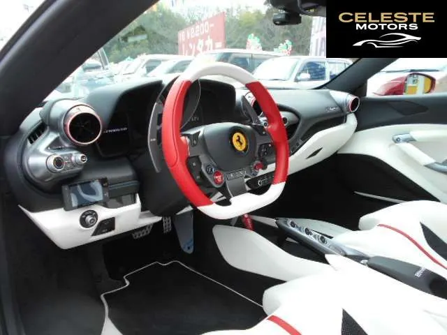 FERRARI F8 Tributo 2021 — photo 4 sur 8