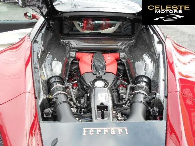 FERRARI F8 Tributo 2021 — photo 7 sur 8