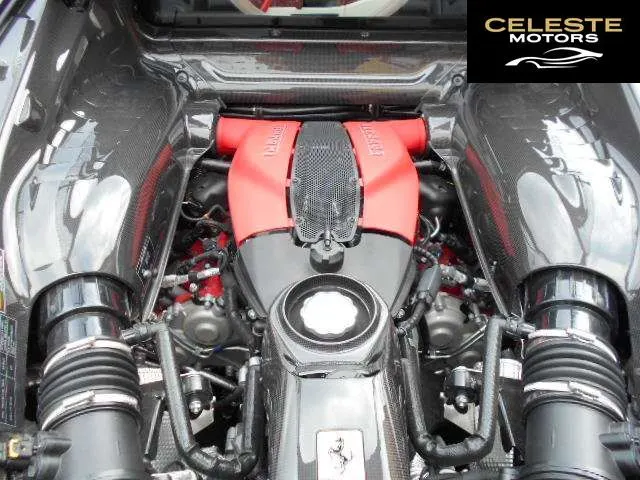 FERRARI F8 Tributo 2021 — photo 8 sur 8