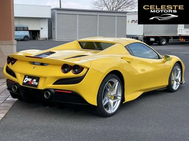 FERRARI F8 Spider 2021 — photo 6 sur 8