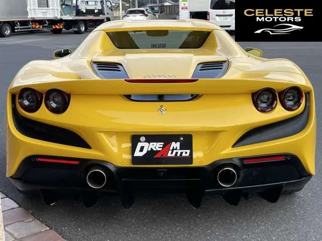 FERRARI F8 Spider 2021 — photo 7 sur 8